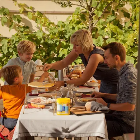 De Kersentuin Bed & Breakfast